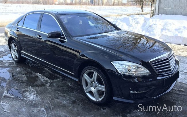 Mercedes S-Class W221